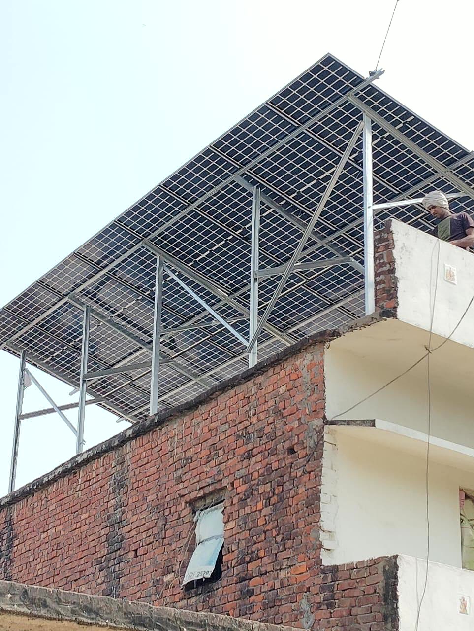Rooftop solar panel installation on a residential building in Sagri, Azamgarh